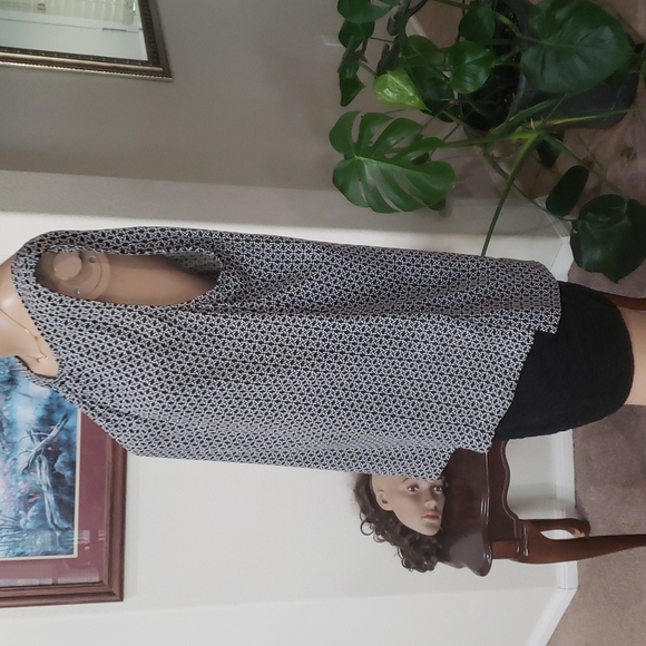 Nautica L chainlink pattern flowy sleeveless top gathered scoopneck - Picture 2 of 10